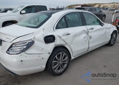 2016 Mercedes-Benz C 300 4Matic из США, поврежденный, VIN 55SWF4KB5GU138464